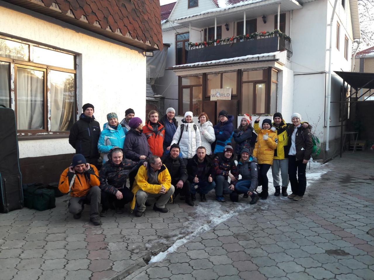 World Travelers Hostel Алматы Экстерьер фото