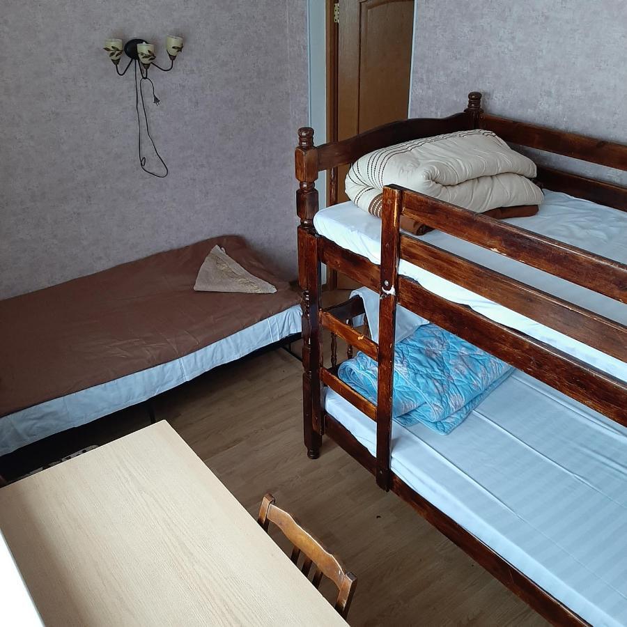 World Travelers Hostel Алматы Экстерьер фото